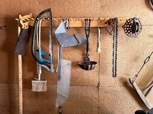 lot 213 image: Variety of Tools Shown in Photo