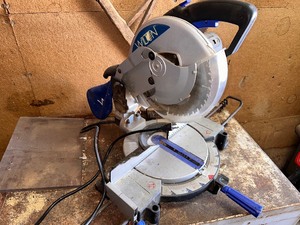 lot 216 image: Wilton Compound Mitre Saw