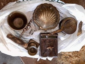 lot 217 image: Vintage Antique Trinket Box and Misc Items that appear to be Copper
