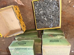 lot 218 image: Bostitch Staples