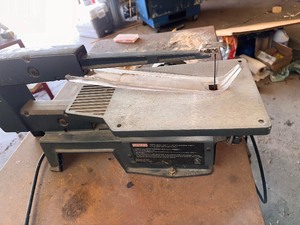 lot 220 image: Craftsman 16 Scroll Saw and Table