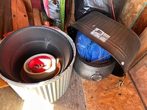 lot 231 image: Lot of Planting Pots