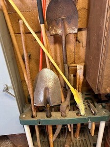 lot 181 image: Entire Lot of Yard Tools