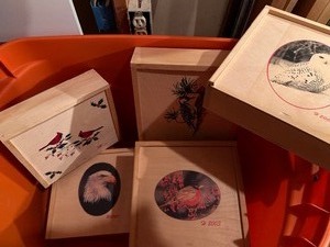 lot 152 image: Wood Bird Theme Boxes