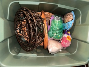 lot 155 image: Bin of Baskets