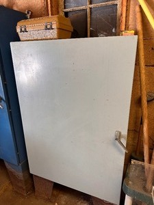 lot 180 image: Steel Lockable Tool Cabinet and All Contents Inside