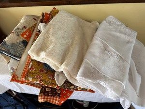 lot 109 image: Variety of Vintage Table Cloths