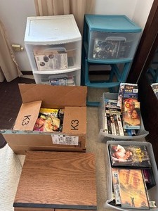 lot 124 image: Entire Lot of VHS Movies