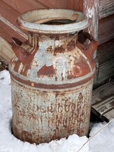 lot 243 image: Vintage Milk Can