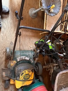 lot 245 image: Yard Man 6.0HP Push Mower