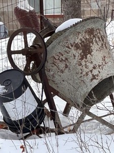 lot 280 image: Cement Mixer