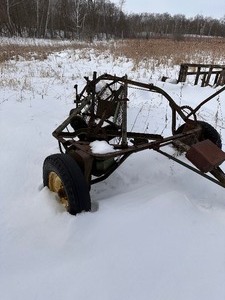 lot 281 image: Hay Rack