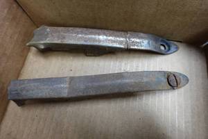 lot 22 image: Lower Grille Trim for 1939-40 Chevrolet Pickup