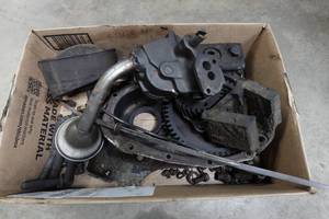 lot 33 image: Parts for 6 Cylinder 235 Cu In Engine