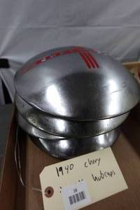 lot 28 image: Hubcaps for 1940 Chevrolet Pickup