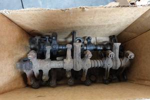 lot 64 image: Rocker Arm Assemblies for GM 6 Cylinder