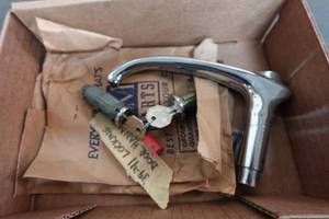 lot 75 image: NOS Locking Door Handle for 1939-41 Chevrolet Truck