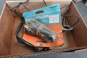 lot 89 image: Assorted Automotive Light Sockets