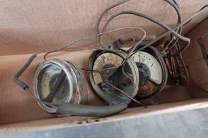 lot 108 image: Assorted GM Gauges