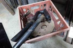 lot 78 image: Assorted Parts for 235 Cu In Motor