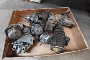 lot 117 image: Assorted 6 Cylinder Fuel Pumps