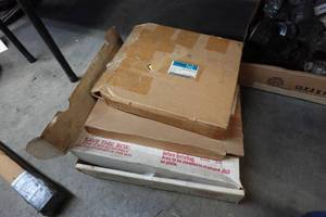 lot 116 image: Pressure Plate and Clutch for 6 Cylinder Chevrolet