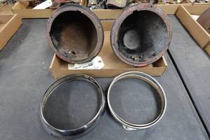 lot 385 image: Headlights for 1939-40 Chevrolet Truck