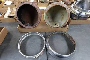 lot 383 image: Headlights for 1939-40 Chevrolet Truck