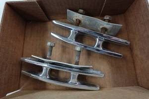 lot 253 image: Boat Tie Downs