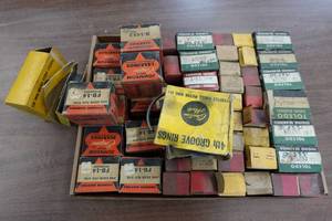 lot 224 image: Engine Bearings - Johnson, Toledo, Mopar