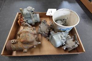 lot 208 image: Assorted Carburetors
