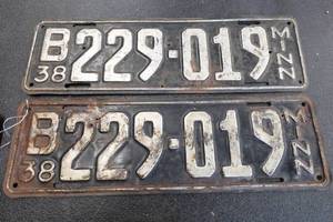 lot 200 image: Set of 1938 Minnesota License Plates