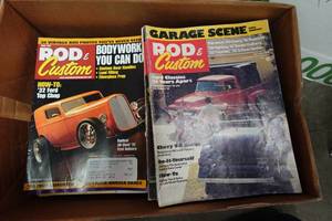 lot 195 image: Box of Rod & Custom Magazines