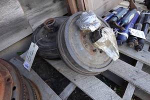 lot 489 image: Front Brakes for 1953-54 Chevrolet Car
