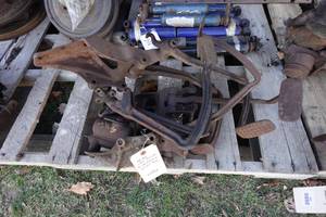 lot 490 image: BrakeClutch Pedal Assemblies for 1939-46 Chevrolet Truck