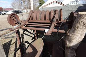 lot 539 image: Front Axle for 1939-46 Chevrolet Truck