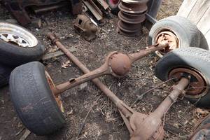 lot 534 image: Rear End plus Rims for 1957 Chevrolet Truck