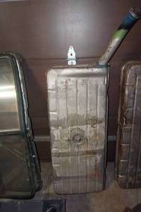 lot 448 image: Fuel Tank for 1939-46 Chevrolet Truck