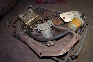 lot 453 image: Parts and Electric Fuel Pumps for GM 6-Cylinder Motor