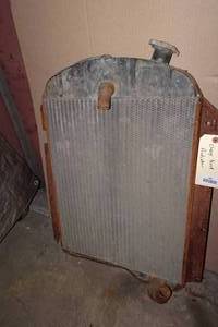 lot 457 image: Radiator for 1939-46 Chevrolet Truck