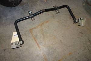 lot 475 image: Accessory Sway Bar for 1939-46 Chevrolet Truck