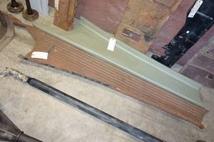 lot 472 image: Running Board for 1941-46 () Chevrolet Truck