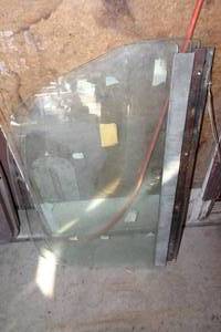 lot 476 image: Door Glass for 1939-46 () Chevrolet Truck