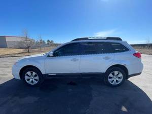 2011 Subaru Outback 2.5I Premium - AWD