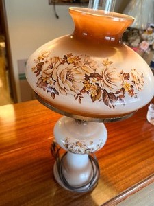lot 110 image: Vintage Gone with the Wind Style Hurricane Electric Lamp 3-Way Parlor Light 22 High