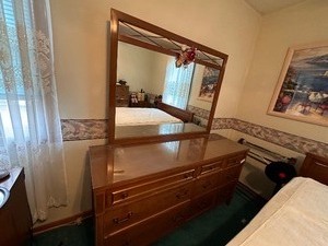 lot 95 image: Vintage Dresser with Mirror 60 x 18 X 62