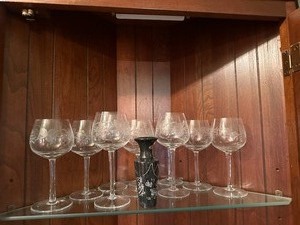 lot 65 image: Entire Contents of Shelf Wine Glasses