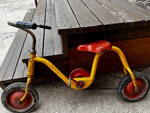 lot 230 image: Firestone Childrens Belt Driven Bike