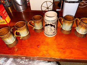 lot 197 image: 60s Vintage Norcrest Japan Mod Ceramic Coffee Cups and Beer Stein
