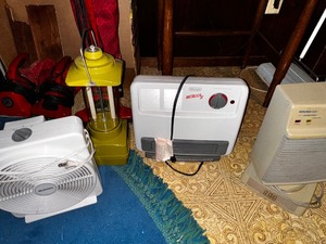 lot 147 image: Variety of Portable Heaters and Lantern